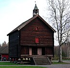 Stabbur fra Mårud i Sør-Odal i Innlandet fylke, med matklokke på taket. Dette ble fredet i 1923.