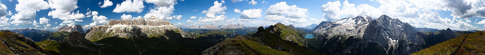 Panorama a 360° su Marmolada, Fedaia e gruppo del Sella