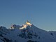 Zinalrothorn (4.221 m, maldekstre) vidita el Cabane de Tracuit.