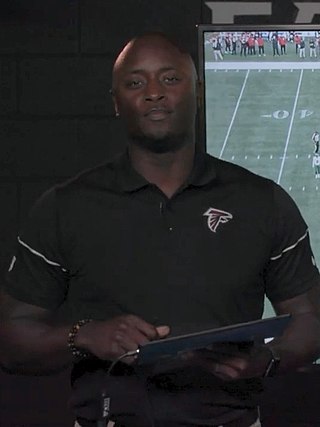 <span class="mw-page-title-main">D. J. Shockley</span> American football player (born 1983)