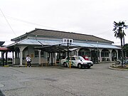 駅舎 （2005年当時、九州新幹線高架建設以前）