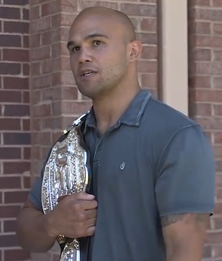 <span class="mw-page-title-main">Robbie Lawler</span> American mixed martial artist (born 1982)