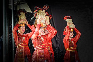 <span class="mw-page-title-main">Tandok dance</span> Indonesian traditional dance