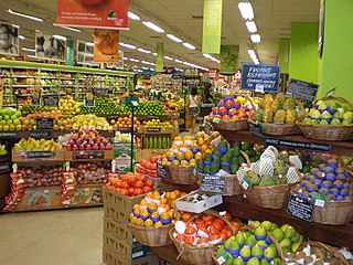 <span class="mw-page-title-main">Grocery store</span> Retail store that primarily sells food and other household supplies