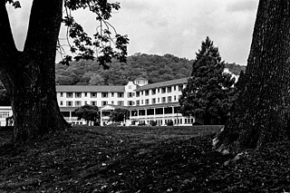 <span class="mw-page-title-main">The Shawnee Inn & Golf Resort</span>