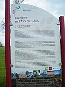 Panneau d'informations sur le village.