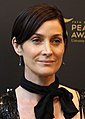 Carrie-Anne Moss interpreta Jeri Hogarth