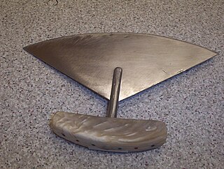 <span class="mw-page-title-main">Ulu</span> Traditional all-purpose knife of Inuit, Yupik and Aleut women