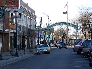 <span class="mw-page-title-main">Lincoln Square, Chicago</span> Community area in Chicago