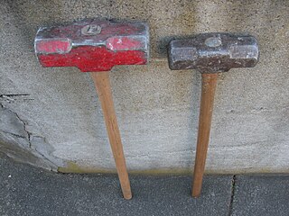 <span class="mw-page-title-main">Sledgehammer</span> Heavy striking tool