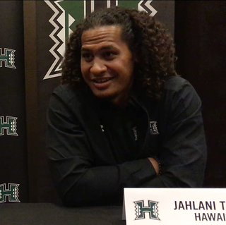 <span class="mw-page-title-main">Jahlani Tavai</span> American football player (born 1996)