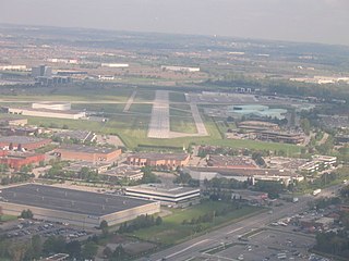 <span class="mw-page-title-main">Buttonville Municipal Airport</span> Airport in Buttonville, Ontario