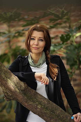 <span class="mw-page-title-main">Elif Shafak</span> Turkish novelist, essayist and womens rights activist (born 1971)