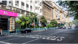 <span class="mw-page-title-main">Park Street, Kolkata</span> Neighbourhood-cum-Road in Kolkata, India