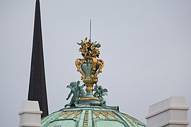 AT-13765 Michaelerkuppel - Abschlussfigur - by Hu - 5832.jpg