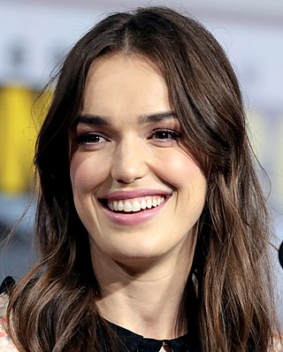 <span class="mw-page-title-main">Elizabeth Henstridge</span> English actress, model and director