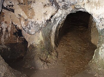 Tropfsteinbildung an der Mittelsäule der Buchenlochhöhle