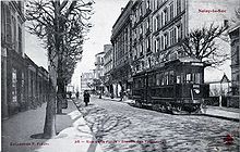 Vue d'un tramway à Noisy-le-Sec vers 1900. Le prolongement du T1 au Val de Fontenay par la rue Jean-Jaurès utiliserait l'itinéraire d'une ligne du début du vingtième siècle.