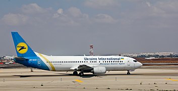 Ukraine International - Boeing 737-400 - Tel Aviv Ben Gurion - UR-GAO-1262.jpg