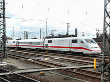 Mannheimer Hauptbahnhof- auf Bahnsteig zu Gleis 10- Richtung Heidelberg (ICE S) 24.2.2009.JPG