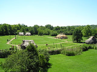 <span class="mw-page-title-main">Fort Ancient</span> Archaeological culture in the Ohio River valley