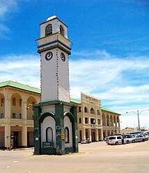 „Boggie Clock Tower“ im Zentrum von Gweru