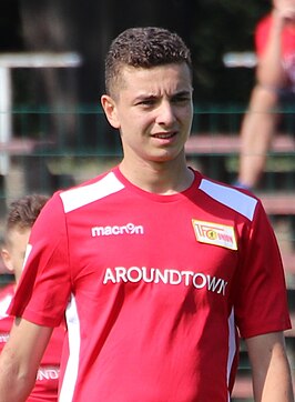 Fisnik Asllani