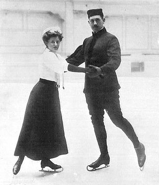 <span class="mw-page-title-main">Pair skating</span> Discipline of figure skating