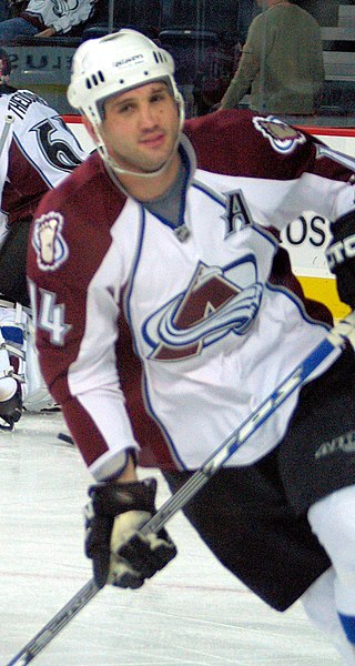 <span class="mw-page-title-main">Ian Laperrière</span> Canadian- American ice hockey player