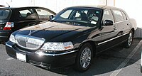 Lincoln-Town-Car-Signature-L.jpg