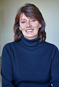 サラ・ダグラス Sarah Douglas