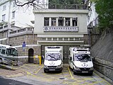 Station et véhicules d'Ambulance Saint-Jean à Hong Kong.