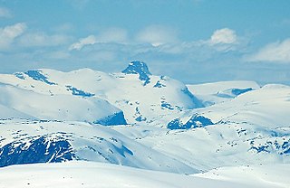 <span class="mw-page-title-main">Lodalskåpa</span> Highest nunatak on the glacier Jostedalsbreen, Norway