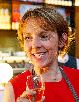 <span class="mw-page-title-main">Lucy Kellaway</span> British journalist turned teacher (born 1959)