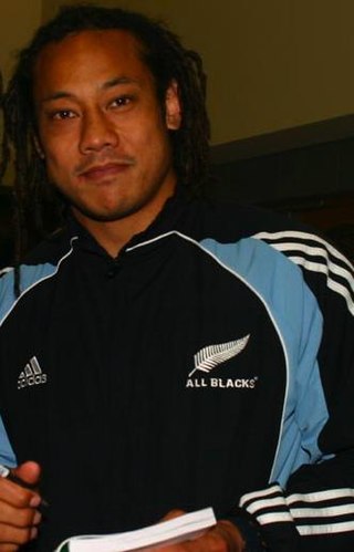 <span class="mw-page-title-main">Tana Umaga</span> New Zealand rugby player (born 1973)