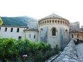 L'église abbatiale vue de l'aval