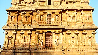 Brihadisvara Temple, Thanjavur, Tamil Nadu, India (2009) 16.jpg