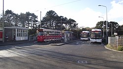 MAN bussen op lijn 22 naast tram lijn 12 op eindpunt Duindorp in 2012