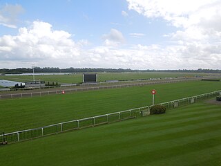 <span class="mw-page-title-main">Kempton Park Racecourse</span> Horse racing venue in England