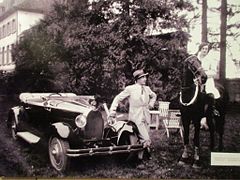 Jean Bugatti, et sa sœur L'Ebe