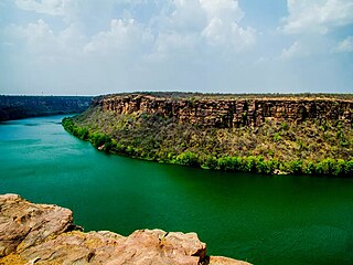 <span class="mw-page-title-main">Chambal River</span> River in India