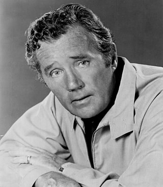 <span class="mw-page-title-main">Howard Duff</span> American actor (1913–1990)