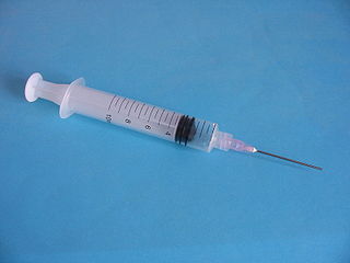 <span class="mw-page-title-main">Syringe</span> Medical injection device