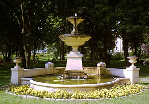 Fontaine i den gamle park