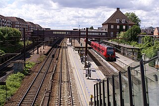 <span class="mw-page-title-main">Valby railway station</span> Main line and suburban railway station in Copenhagen, Denmark