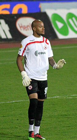 Raïs M'Bolhi.JPG