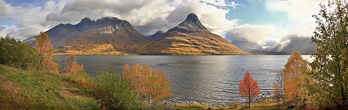 Storfjord, autumn