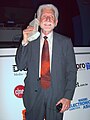 Martin Cooper với chiếc Motorola DynaTAC