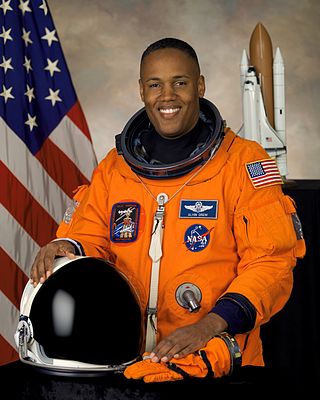 <span class="mw-page-title-main">Alvin Drew</span> American astronaut