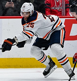 <span class="mw-page-title-main">Darnell Nurse</span> Canadian ice hockey player (born 1995)